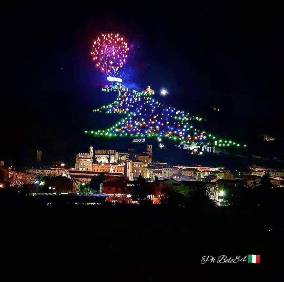 Casa Guastuglia Apartment กุบบีโอ ภายนอก รูปภาพ